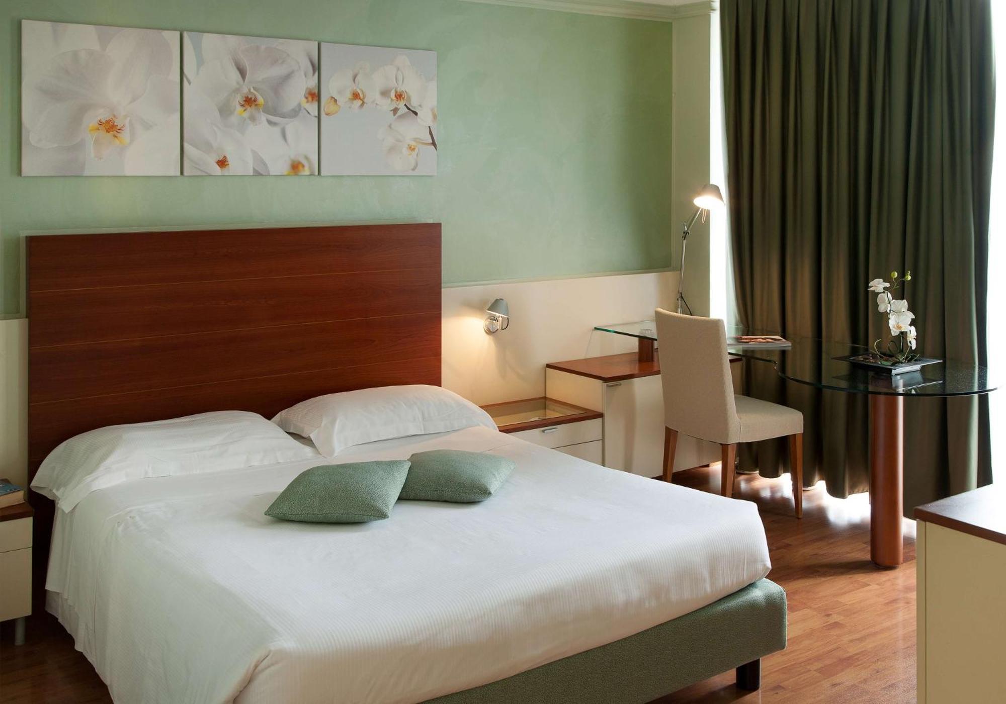 Best Western Hotel Leonardo Da Vinci Erba Dış mekan fotoğraf