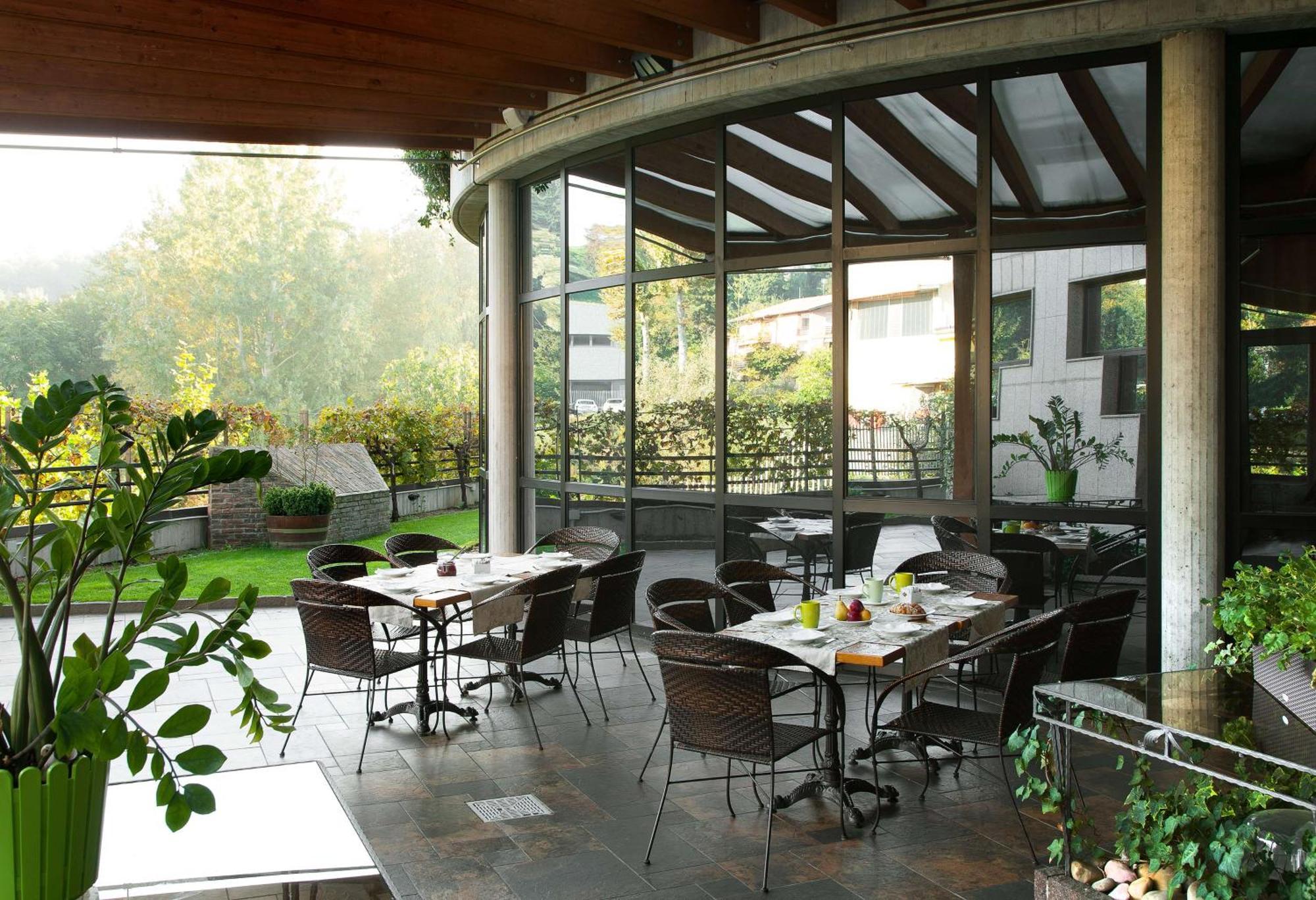 Best Western Hotel Leonardo Da Vinci Erba Dış mekan fotoğraf
