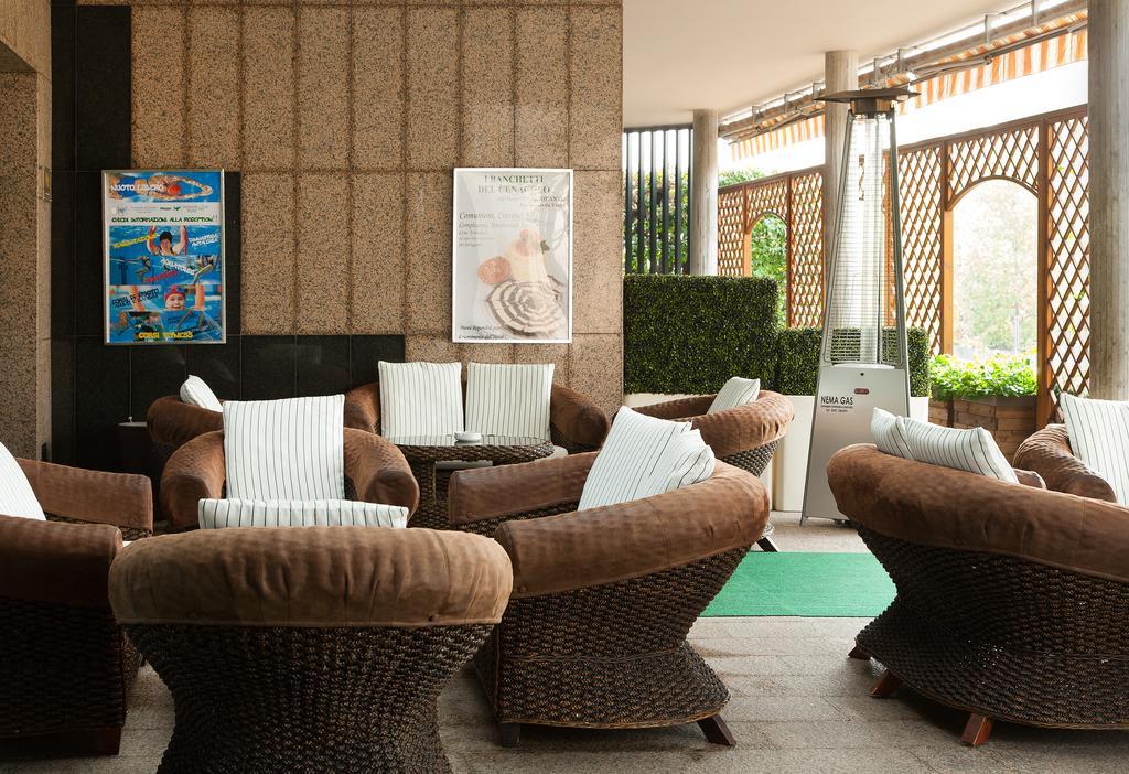 Best Western Hotel Leonardo Da Vinci Erba Dış mekan fotoğraf