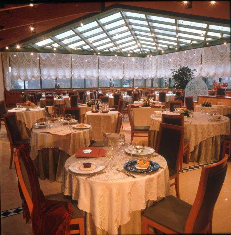 Best Western Hotel Leonardo Da Vinci Erba Dış mekan fotoğraf