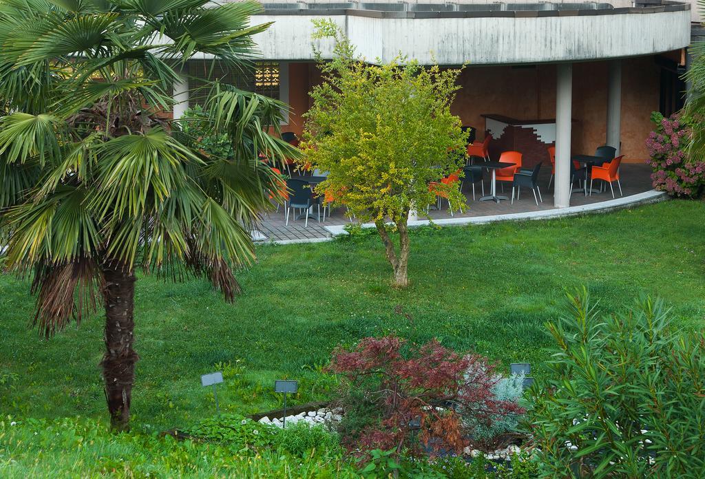 Best Western Hotel Leonardo Da Vinci Erba Dış mekan fotoğraf